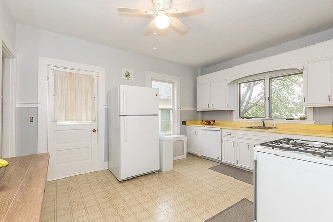 3 Isabella St
