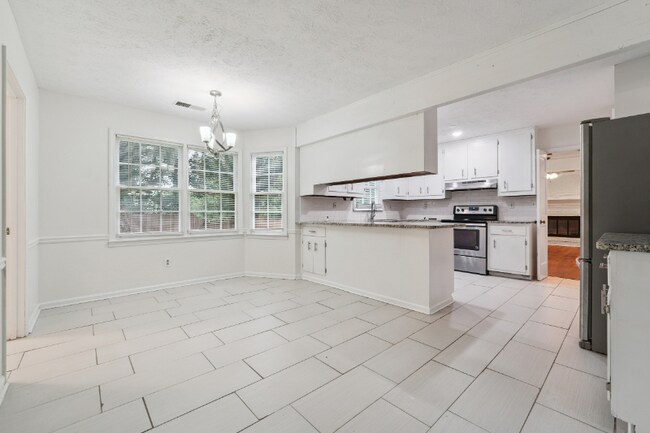 Photo - 1416 Manchester Ct SW