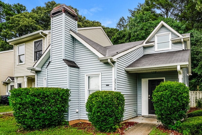 Photo - 2318 Wellington Cir