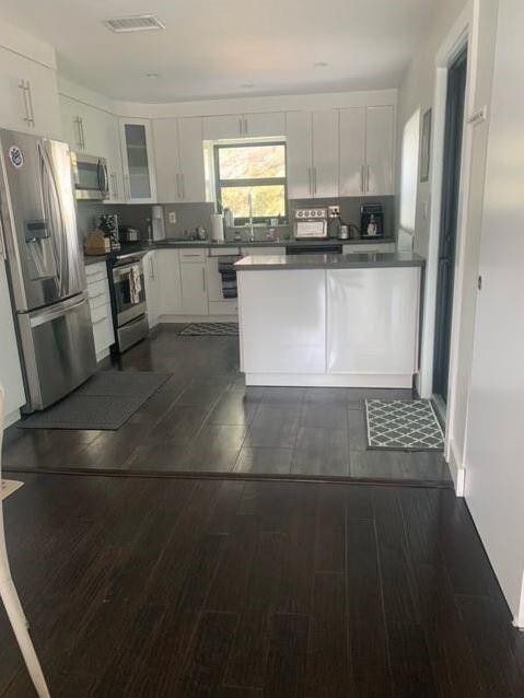 Photo - 3250 NE 12th St