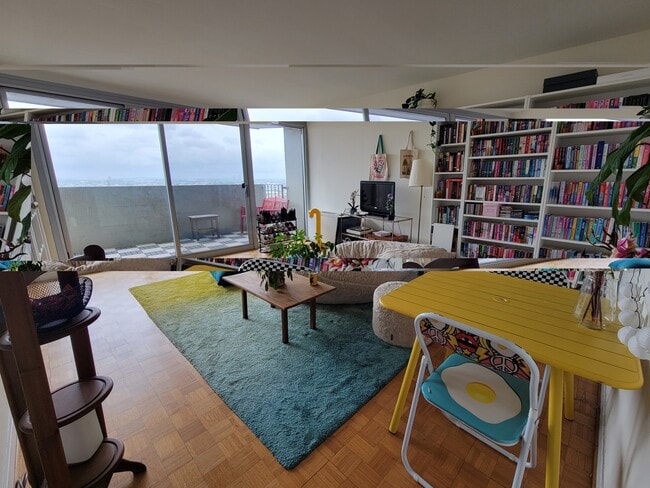 Building Photo - 226 W Rittenhouse Sq Unit 1809