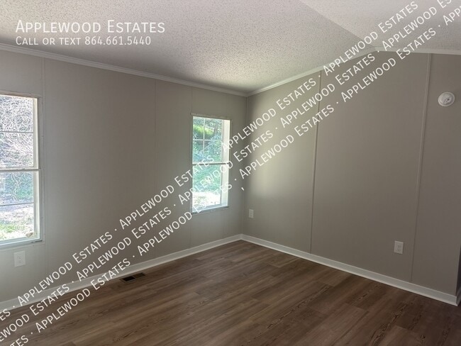 Photo - 230 Gibson Rd