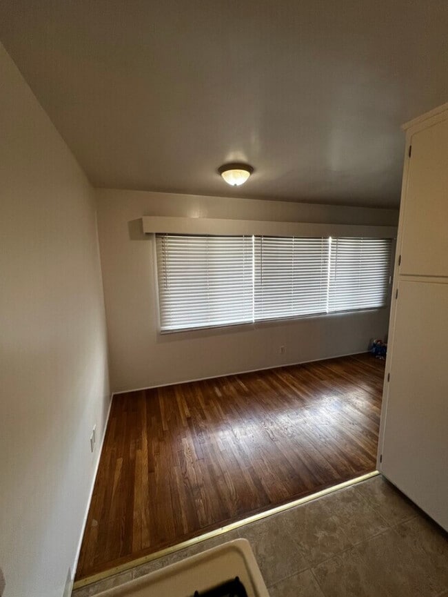 3024-3034 Luna Drive