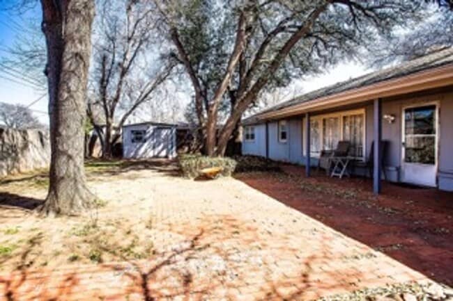 Photo - Central Lubbock 3/2/2!