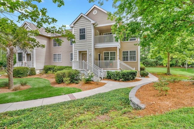 Building Photo - First Floor 2BR 2BA North End Summerfield $2,200 - Available June 18 Unit 611