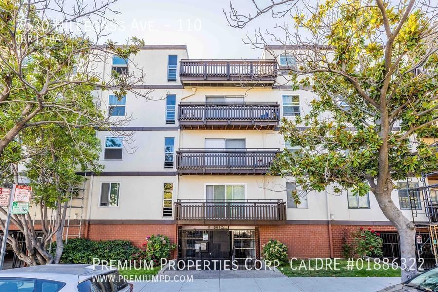 Photo - 2530 Hillegass Ave