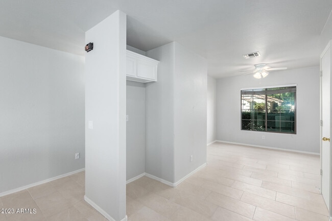 Photo - 17715 W Redfield Rd