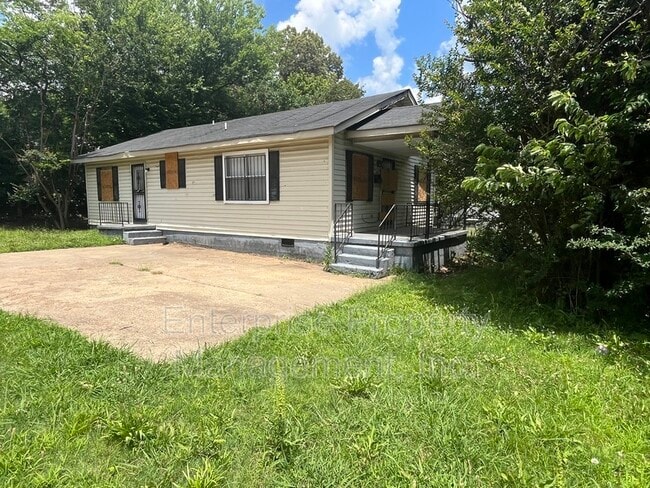 Photo - 401 N Manassas St