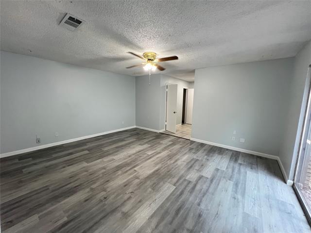 Photo - 1131 Kris St