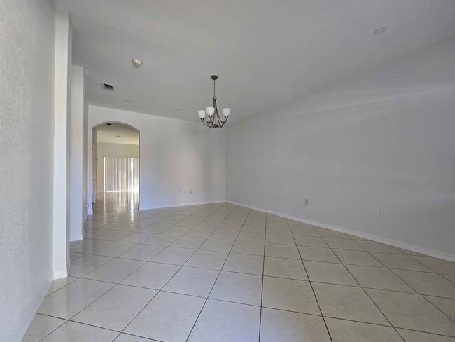 Photo - 10924 SW 182nd Ln