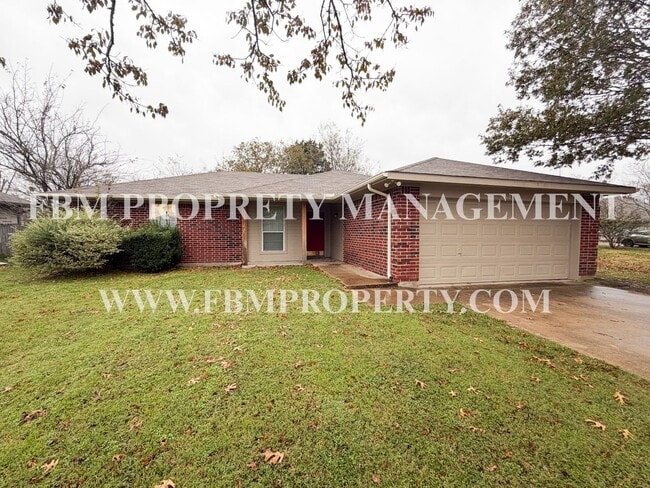 Building Photo - 3008 View Ln