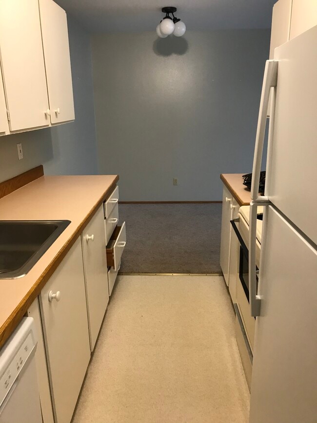 Kitchen and dining - Margan Apartments