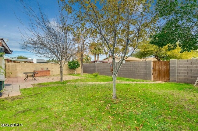 Photo - 93 S 95th St