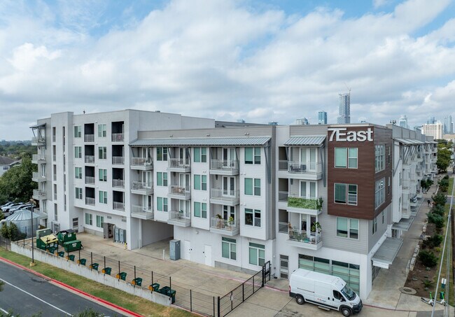 Photo - 7East