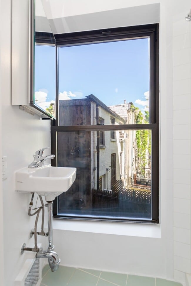 Photo - 117 Perry St Unidad 11