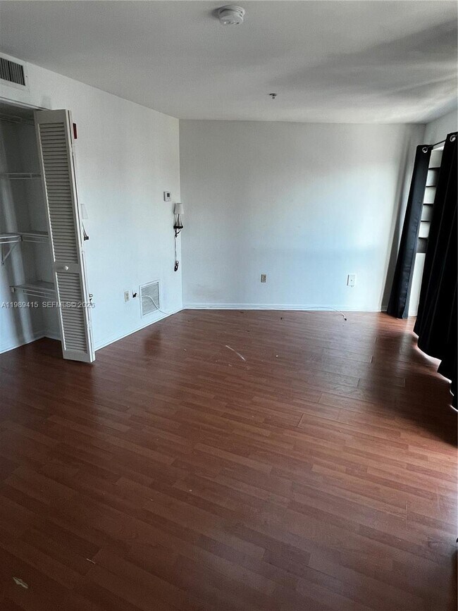 Photo - 5705 SW 72nd St Unidad 5705