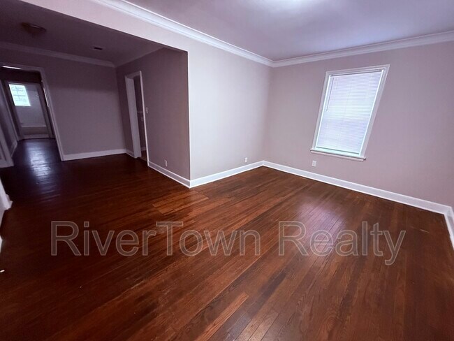 Photo - 1093 N Watkins St