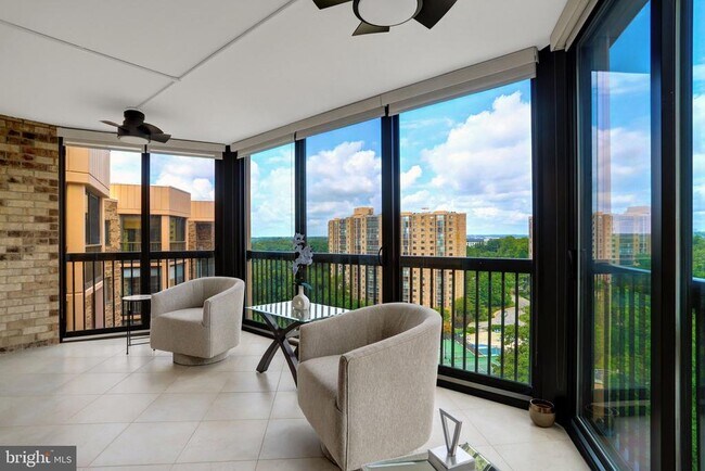Photo - 5904 Mt Eagle Dr Unit 1609