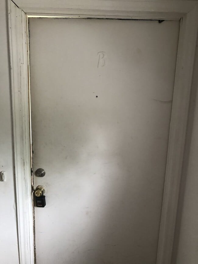 Photo - Carriage Hill Apartments Unit 153 West End St, Apt B