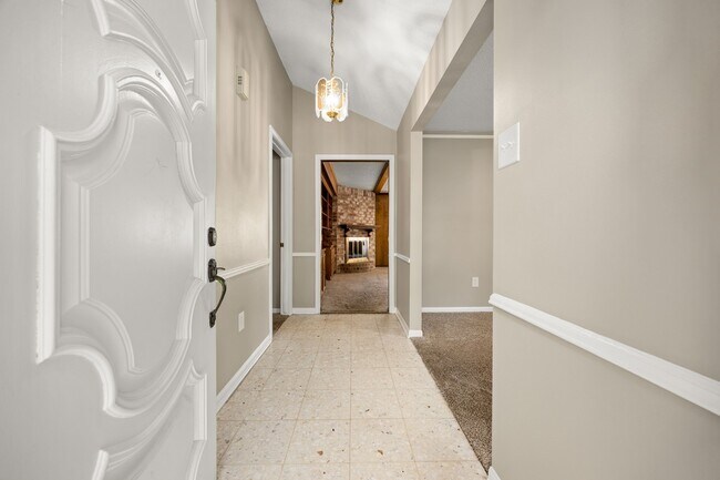 Photo - 5923 Pebble Springs Dr