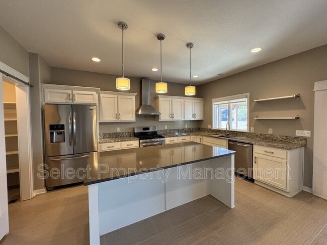 Photo - 1752 Woodlark Dr