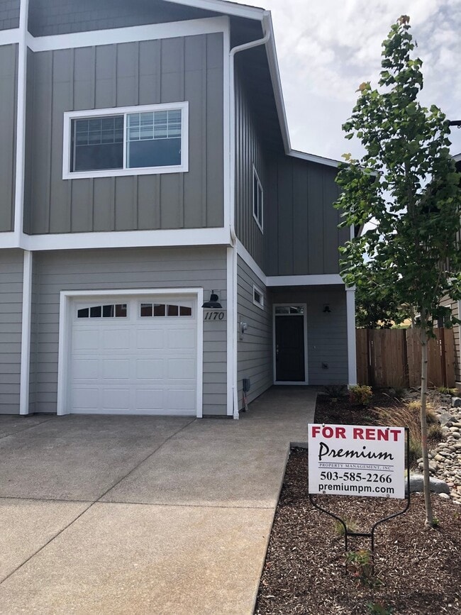Photo - Large Duplex in South Salem! Unit 1170