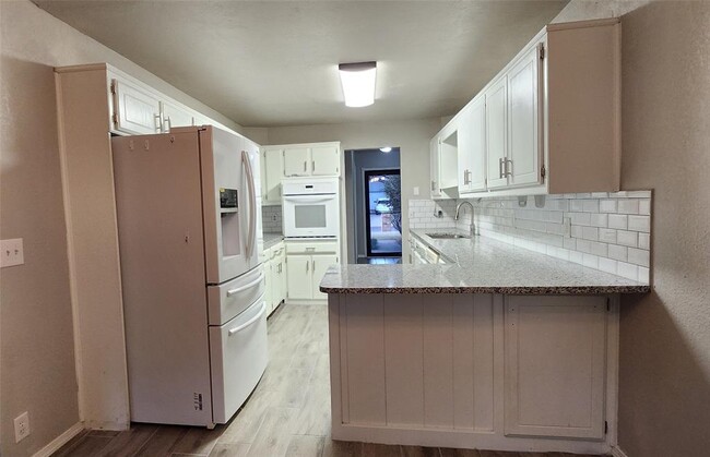 Photo - 2804 Fairfield Dr