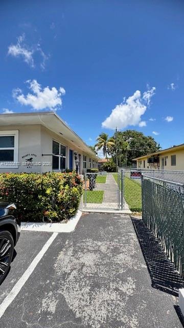 Building Photo - 3085 W Flagler St Unit 3