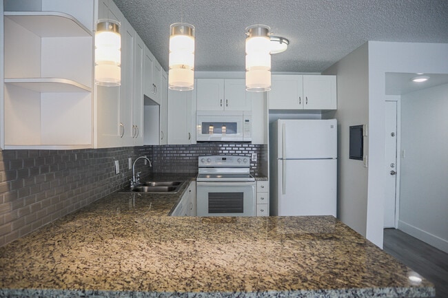 Photo - 8005 Lake Dr Unit 311