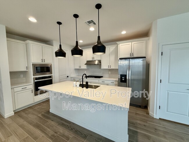 Photo - 2034 W Lariat Ln