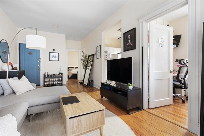 Photo - 242 S Huntington Ave Unit 3