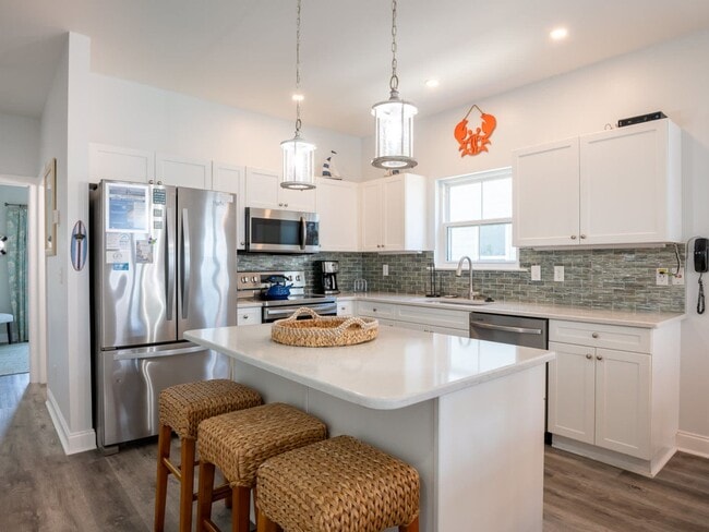 Photo - MULTI-LEVEL TOWNHOUSE NOW AVAILABLE FOR OFF-SEASON MONTHLY RENTAL