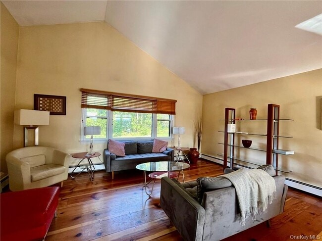 Photo - 47 Onderdonk Rd