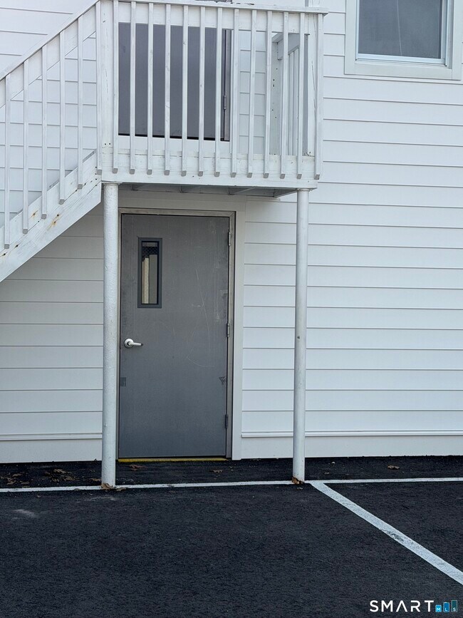 Photo - 663 Naugatuck Ave Unit 1