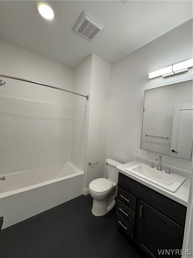 Photo - 1786 Main Rd