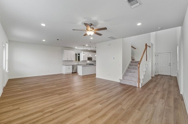 Photo - 480 Tailwind Dr