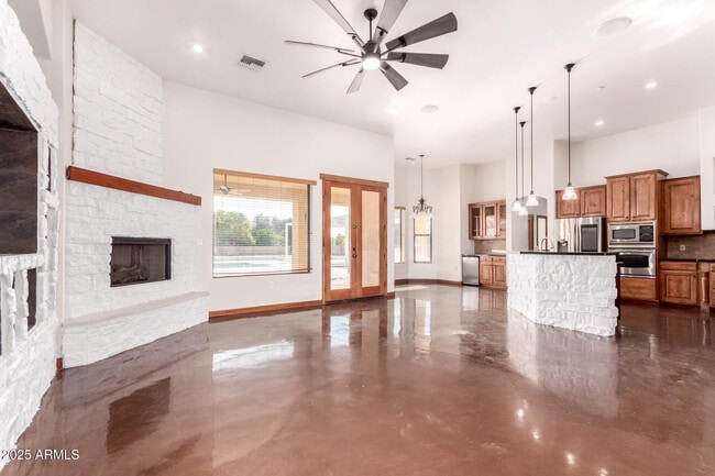 Photo - 16433 W Hilton Ave