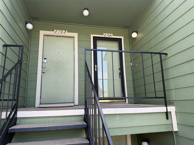 Building Photo - 14777 Wunderlich Dr Unit 2104