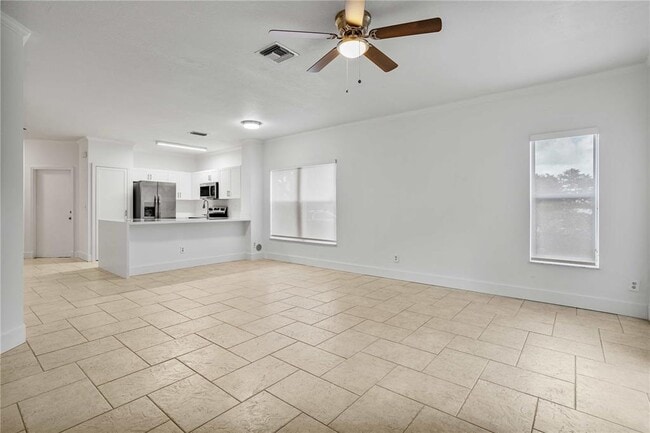 Photo - 12200 SW 6th St