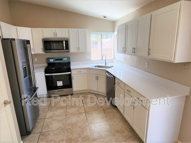 Building Photo - 5173 W Malachite Pl