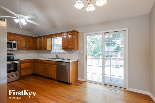 Photo - 11036 N McKinley Ave