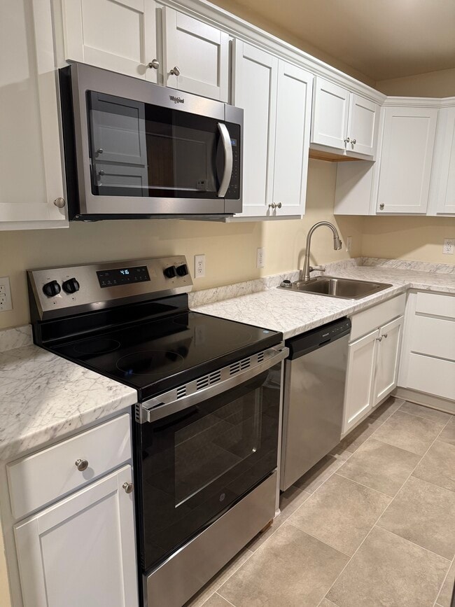 Photo - 586 Franklin St Unit #9