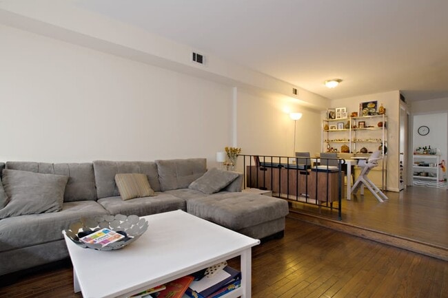 Photo - 1821 Biltmore St NW Unidad B