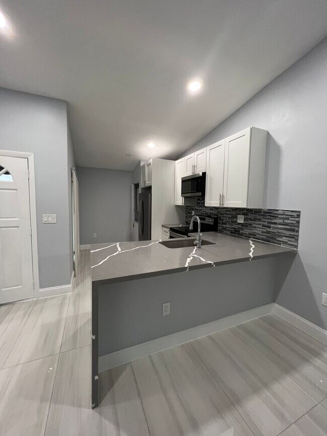 Photo - Corner Townehome 3Bed /2Bath