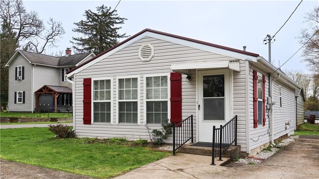 Building Photo - 12189 Shady Ave Rental