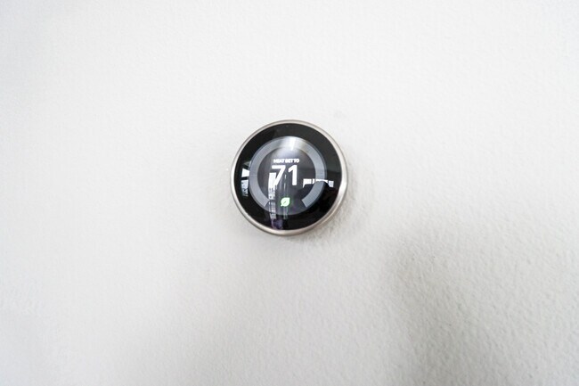 Photo - 2049 W Rosecrans Ave