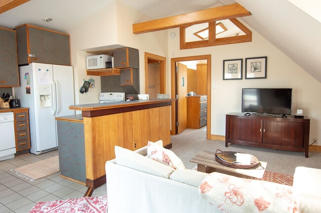 Building Photo - 508B 18th St Rental
