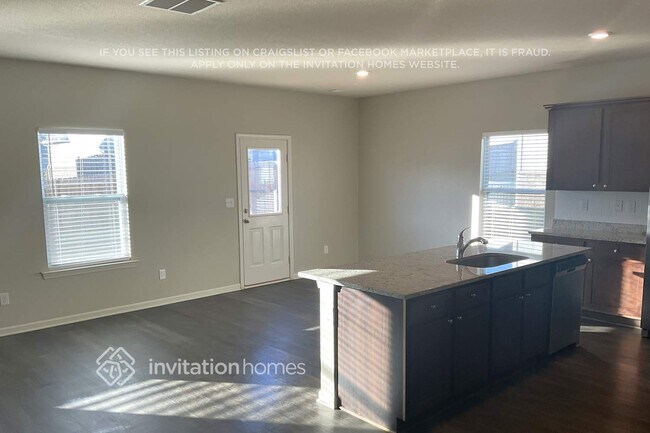 Photo - 636 Gleaner Wy