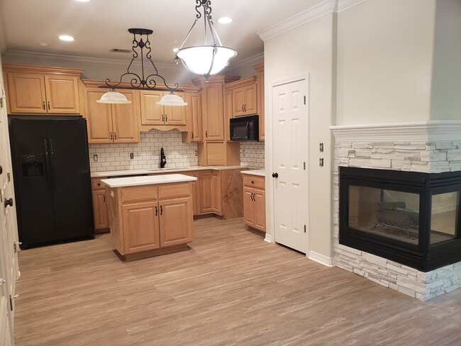 Building Photo - 1301 Treasure Cove