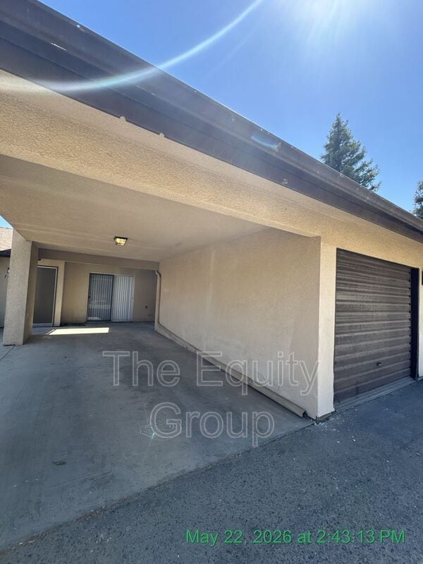 Photo - 148 S Peppertree St